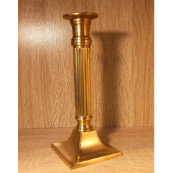 Kerzenständer aus Messing schlicht und elegant