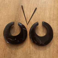 Horn-Creolen in Halbmond-Form – Schwarz Poliert, 3,5 cm – Handgefertigter Ohrschmuck (1 Paar)