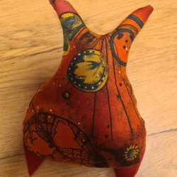 Sehr schöne Eule aus Stoff