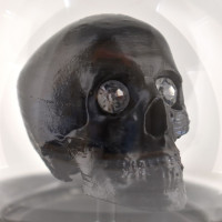Totenkopf in mundgeblasener Flasche 500ml